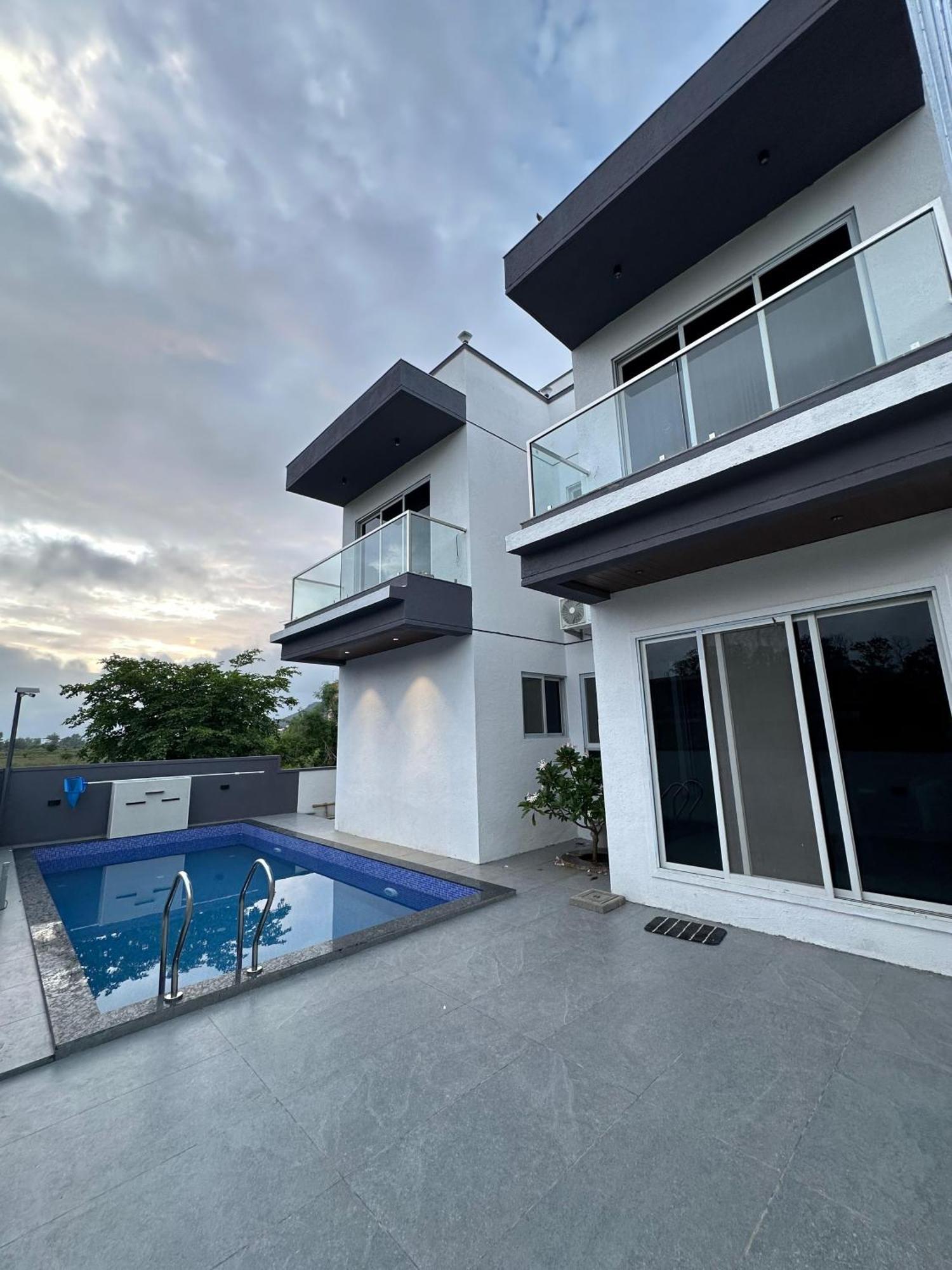 Sara Villa Lonavla Exterior foto
